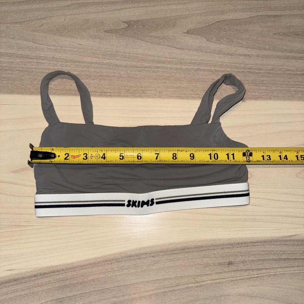 Skims Fits Everybody Smoke Grey Logo Scoop Bralette Women's X-Small XS - Picture 4 of 7